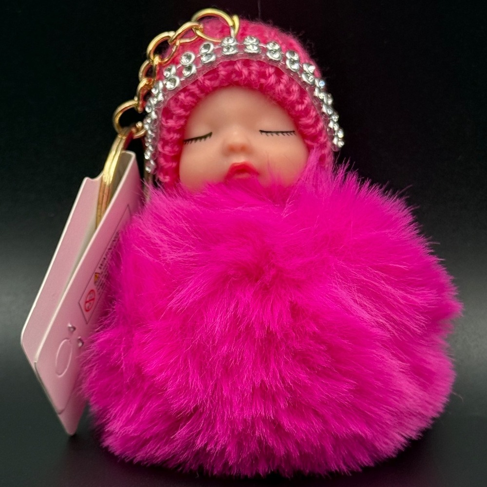 Sisi Ny Collection Baby Doll Fur Ball Keychain Rhinestone Beanie Gold Chain‎